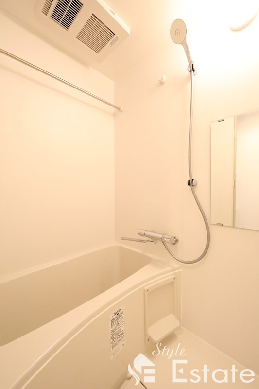 バス・シャワールーム　バスルーム