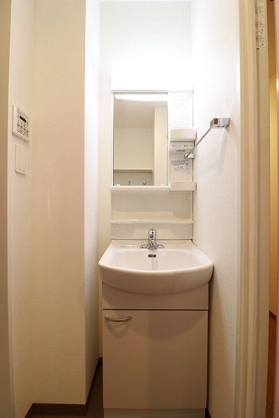 洗面設備　※代表タイプの写真のため実物と異なる場合がございます