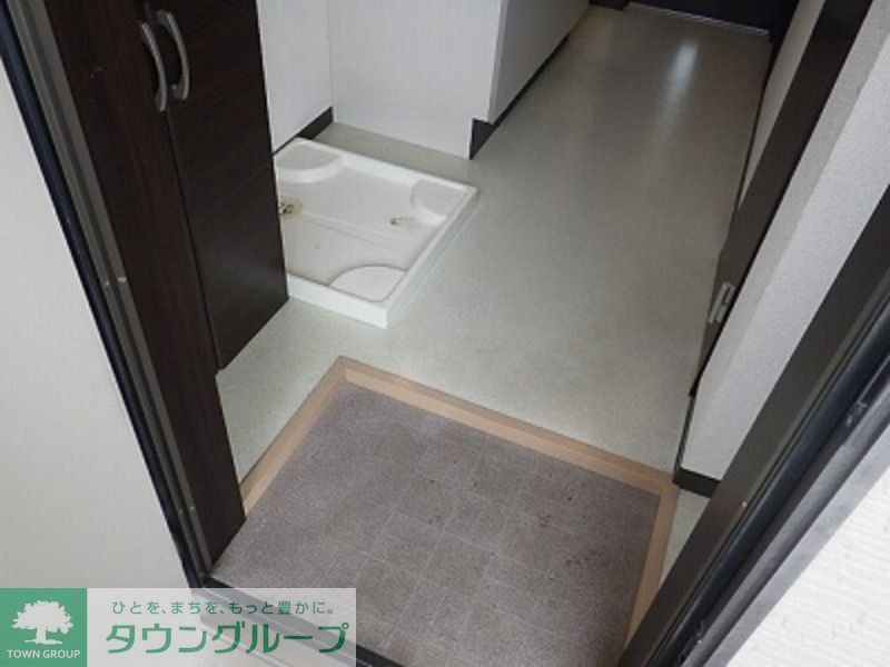 玄関　※別部屋参考写真