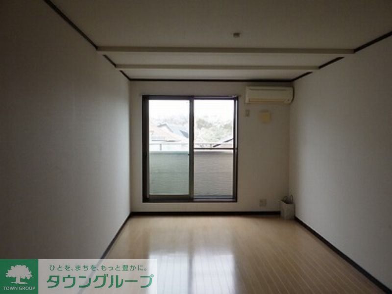 居室・リビング　※別部屋参考写真