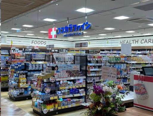 ドラックストア　ココカラファインビエラ小倉店（ドラッグストア）まで416m