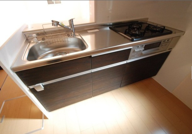 キッチン　人気の対面式システムキッチン