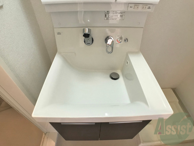 洗面設備　シャンプードレッサー。身支度はここでばっちり。