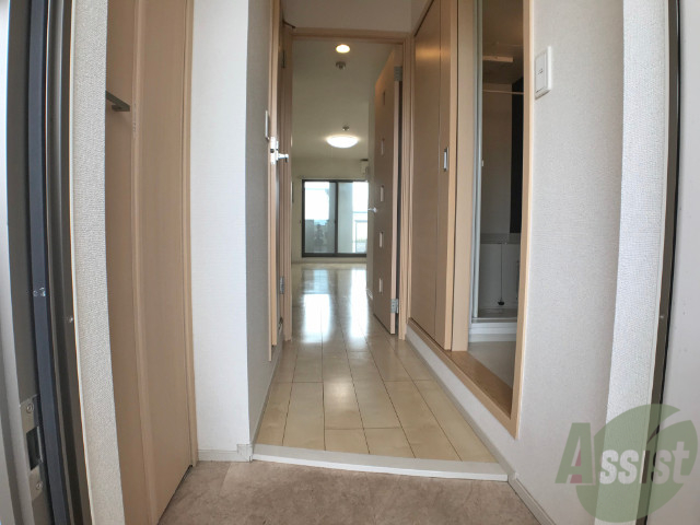 玄関　玄関からの様子を撮影してみました。動線になります。