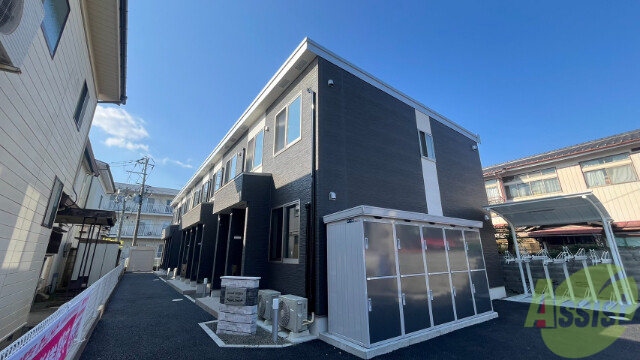 建物外観　１Ｋ、防犯カメラ、２４時間緊急対応、インターネット無料