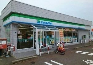 コンビニ　ファミリーマート新潟河渡本町店（コンビニ）まで650m
