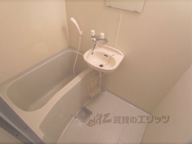 バス・シャワールーム　バス