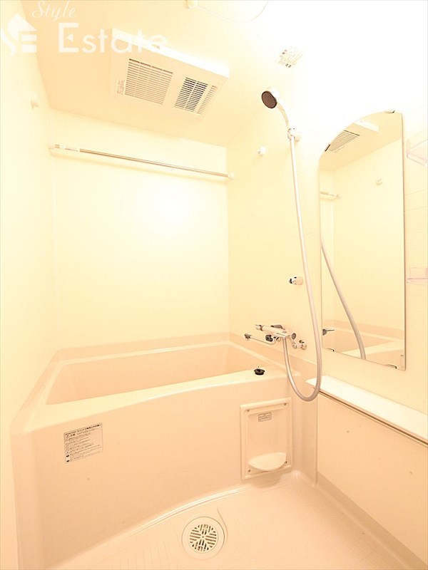 バス・シャワールーム　バスルーム