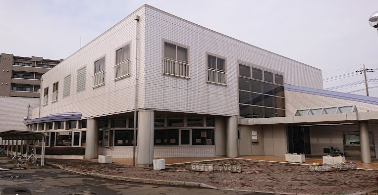 図書館　八街市立図書館（図書館）まで743m