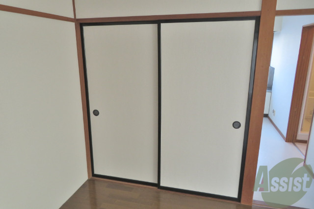 収納　収納スペースはコチラです。沢山入りそうな幅がありますね