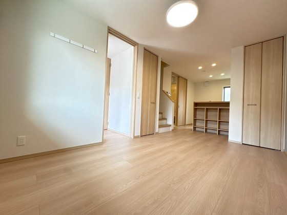 居室・リビング　※別部屋の写真です