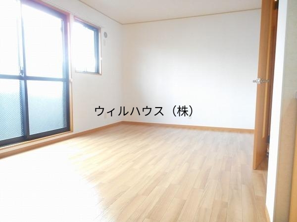 居室・リビング　フローリング！