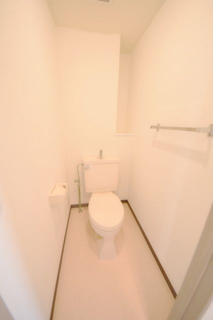 トイレ　お問い合わせはタウンハウジングまで