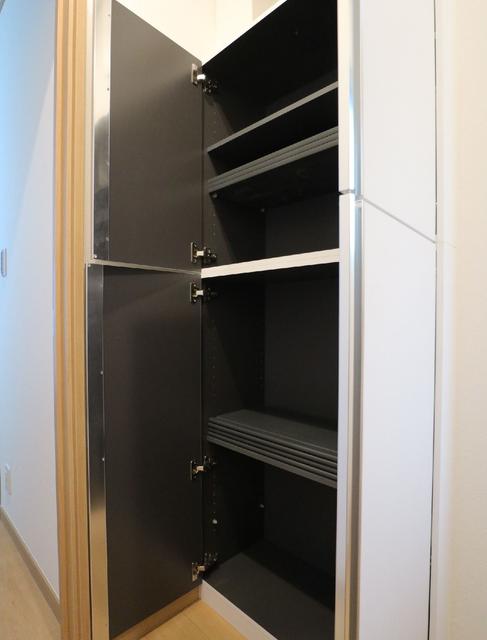 収納　収納　シューズボックス