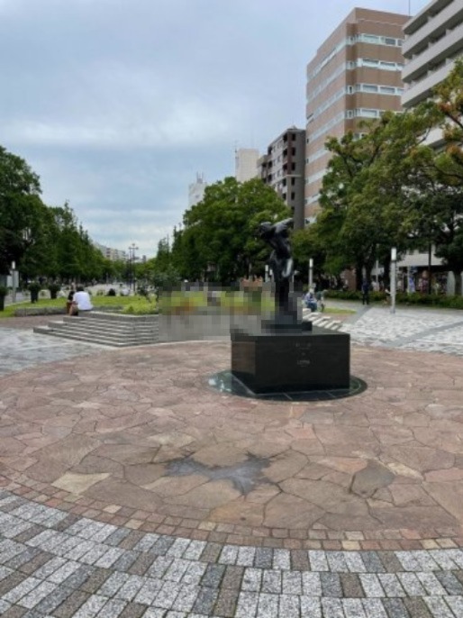 公園　大通り公園石の広場（公園）まで700m