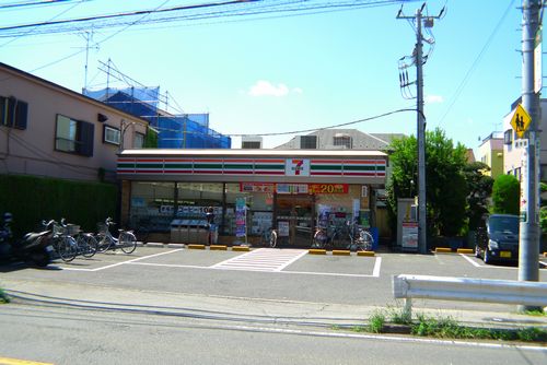 コンビニ　セブンイレブン川口上青木中央通り店（コンビニ）まで194m