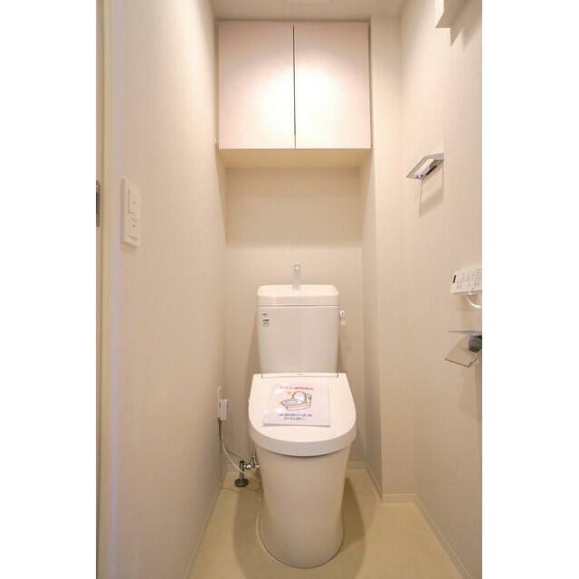 トイレ　※写真は同タイプ住戸です。