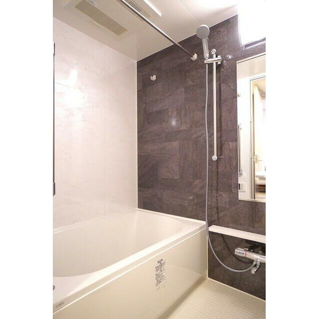 バス・シャワールーム　※写真は同タイプ住戸です。