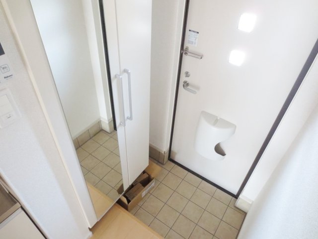 玄関　別号室の参考写真です。