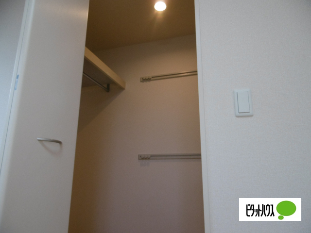 収納　ウォークインクローゼット