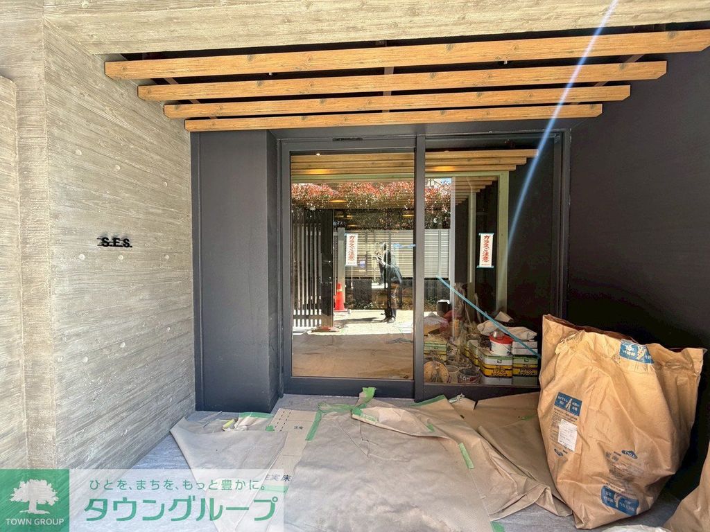 エントランス　エントランス