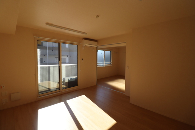 居室・リビング　ＬＤＫ１３帖