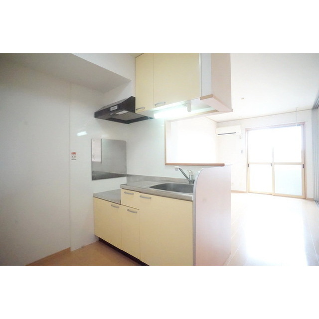 キッチン　ご家族を近くに感じられる対面キッチン