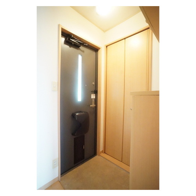 玄関　ワンクッションおけるホールスペース