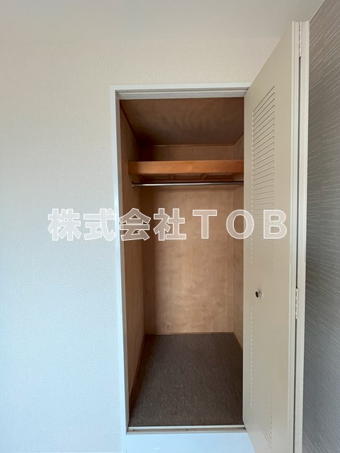 収納　クローゼット　洋室6帖