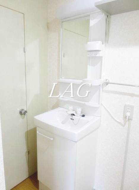 洗面設備　洗面台です。