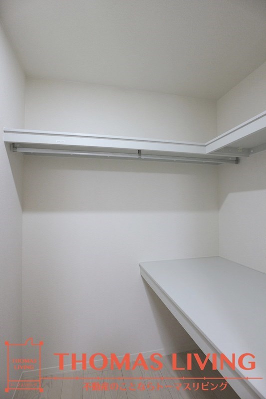 収納　大容量のウォークインクローゼットです。