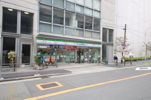 コンビニ　ファミリーマート 豊崎二丁目店（コンビニ）まで498m