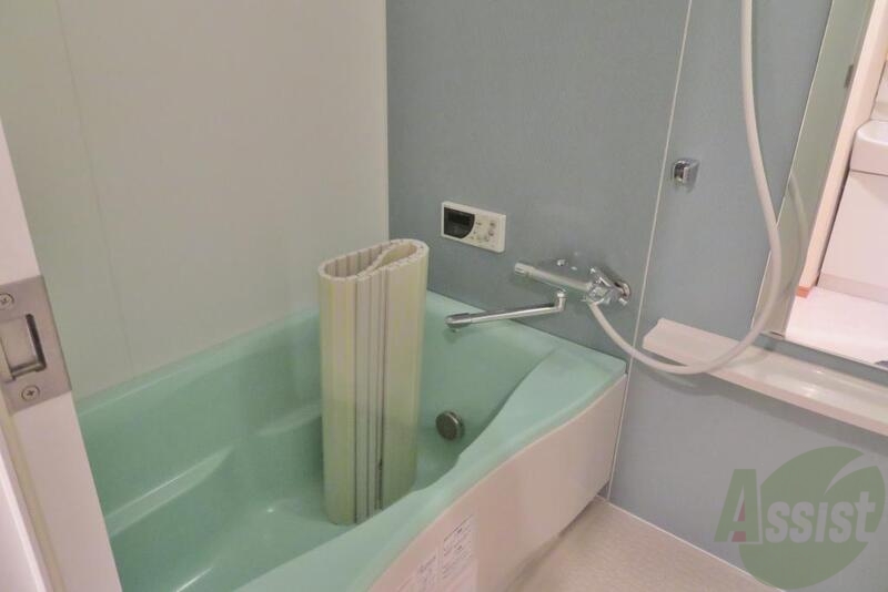 バス・シャワールーム　バスルームは一日の疲れを癒す大切な場所です。