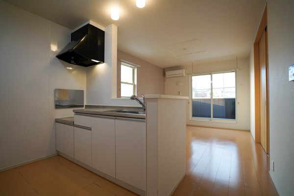 キッチン　同じ建物の別なお部屋