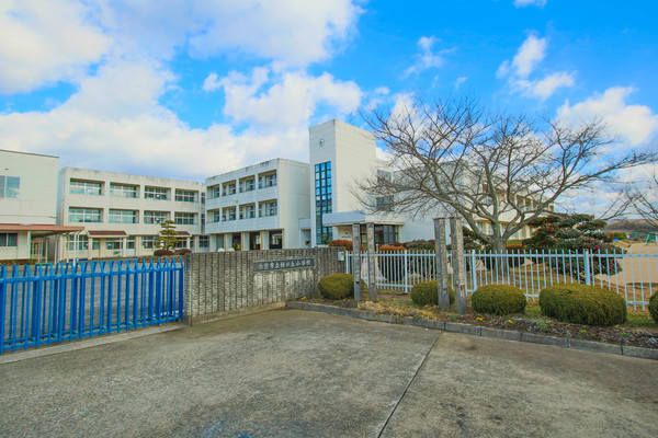 小学校　赤磐市立桜が丘小学校（小学校）まで1458m