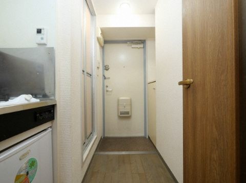 玄関　カーサアシベ　玄関