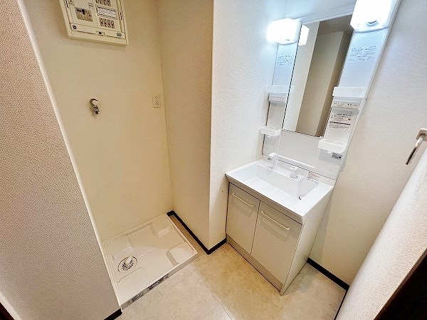 洗面設備　★洗髪洗面化粧台＆室内洗濯機置場★