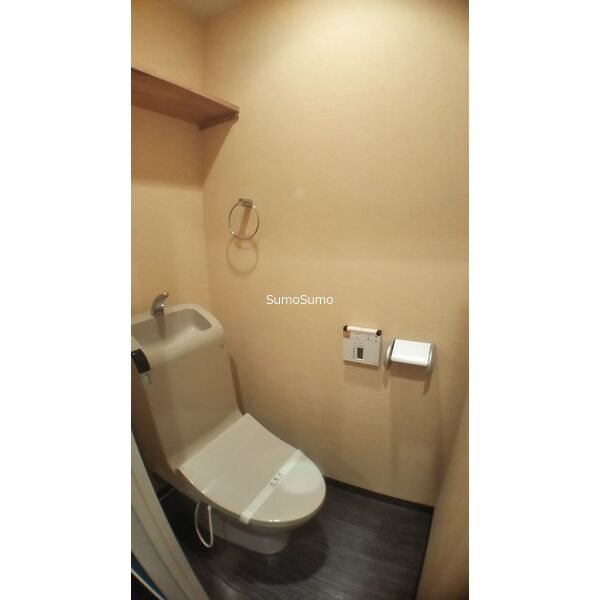 トイレ　清潔感のあるトイレです