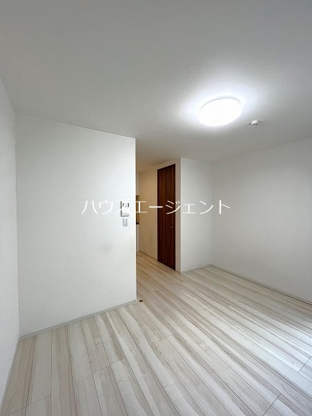 その他部屋・スペース　広々とした洋室です※参考画像