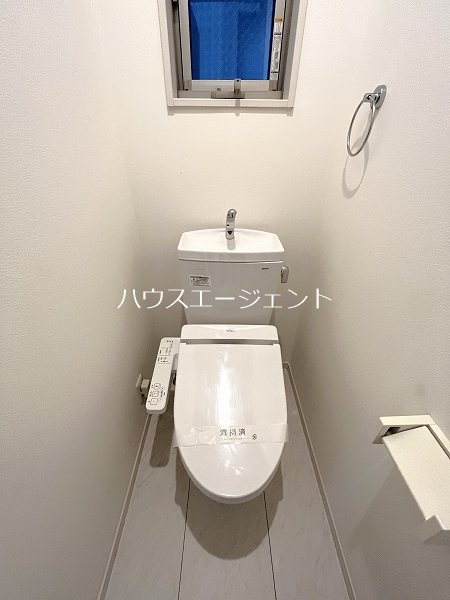 トイレ　温水洗浄便座付です。※参考画像