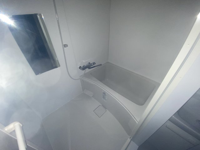 バス・シャワールーム　シンプルで機能的なユニットバスです！