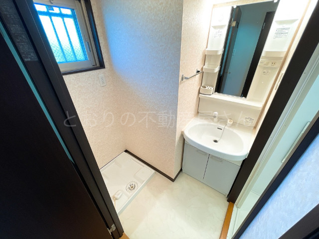 洗面設備　独立洗面台／室内洗濯機置場