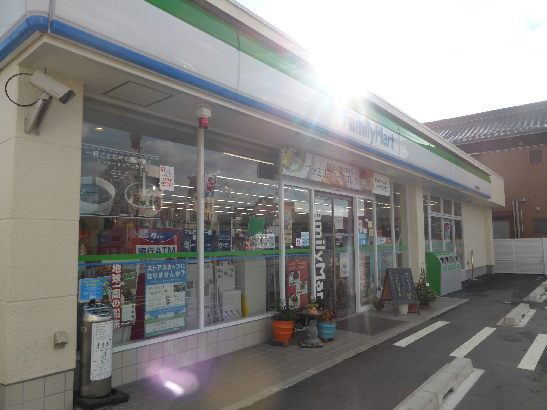 コンビニ　ファミリーマート 矢田小南店（コンビニ）まで825m