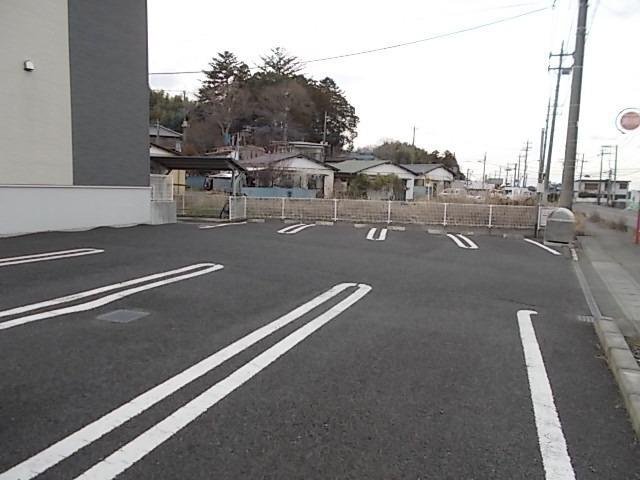 駐車場　駐車場に車を止められます