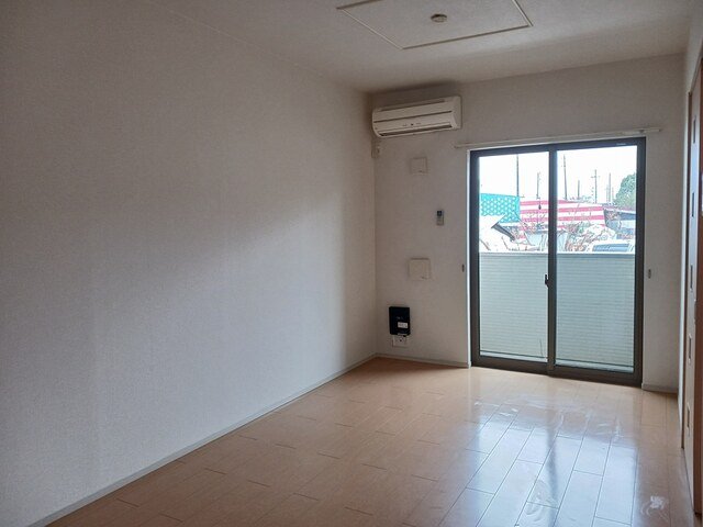 居室・リビング　居間です