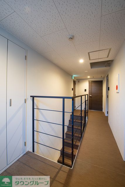 その他　4F階段廊下