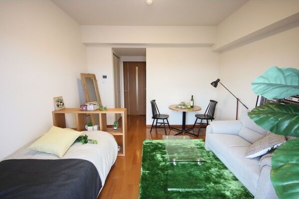 居室・リビング　※写真は同じマンションの違う部屋のものになります。