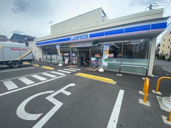 コンビニ　ローソン宇都宮天神二丁目店（コンビニ）まで305m