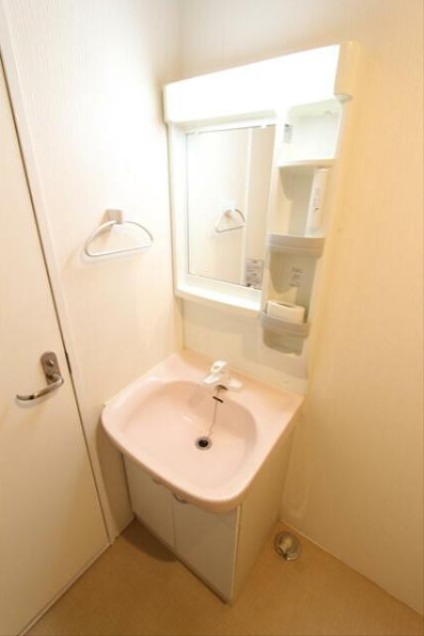 洗面設備　※同仕様写真含む