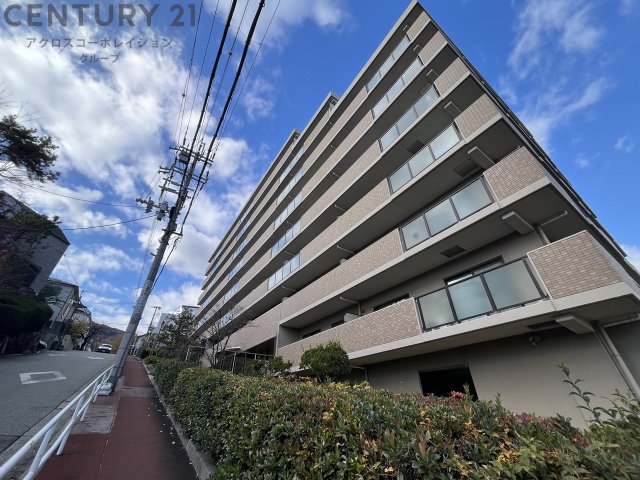 建物外観　安心のオートロック付き♪